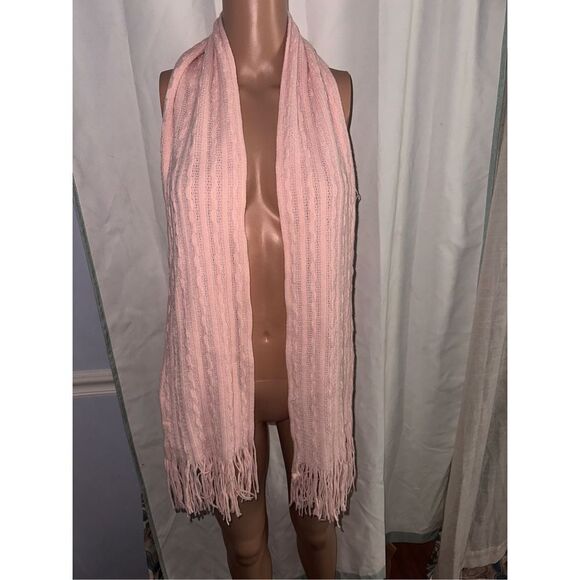 NEW WITH TAGS NEW YORK & COMPANY ONE SIZE PINK SCARF - Picture 1 of 3